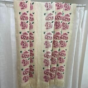 Vtg handmade cream crochet w/pink roses heavy blanket afghan" 56’ x 76’ inches